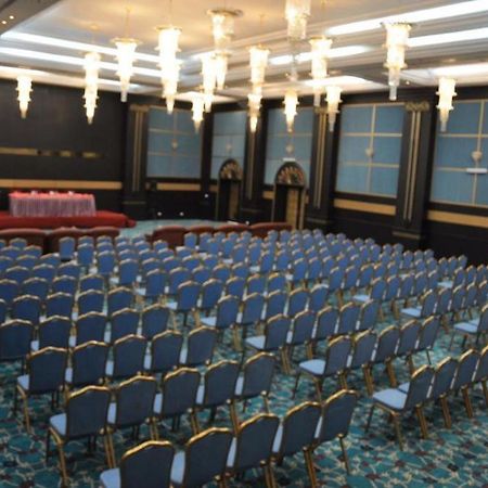Basra International Hotel ภายนอก รูปภาพ