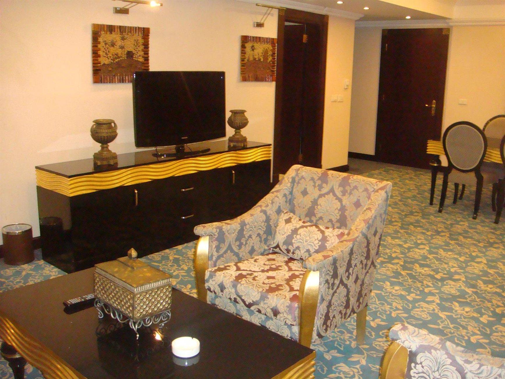 Basra International Hotel ภายนอก รูปภาพ