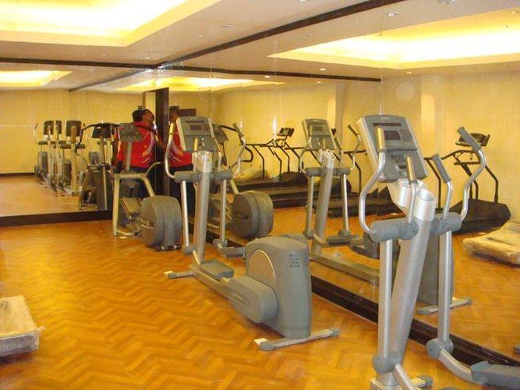 Basra International Hotel ภายนอก รูปภาพ