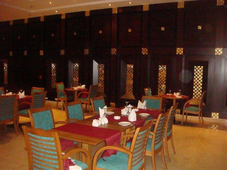 Basra International Hotel ภายนอก รูปภาพ