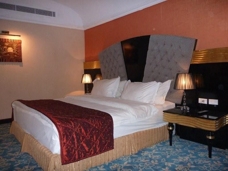 Basra International Hotel ภายนอก รูปภาพ