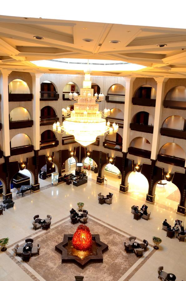 Basra International Hotel ภายนอก รูปภาพ