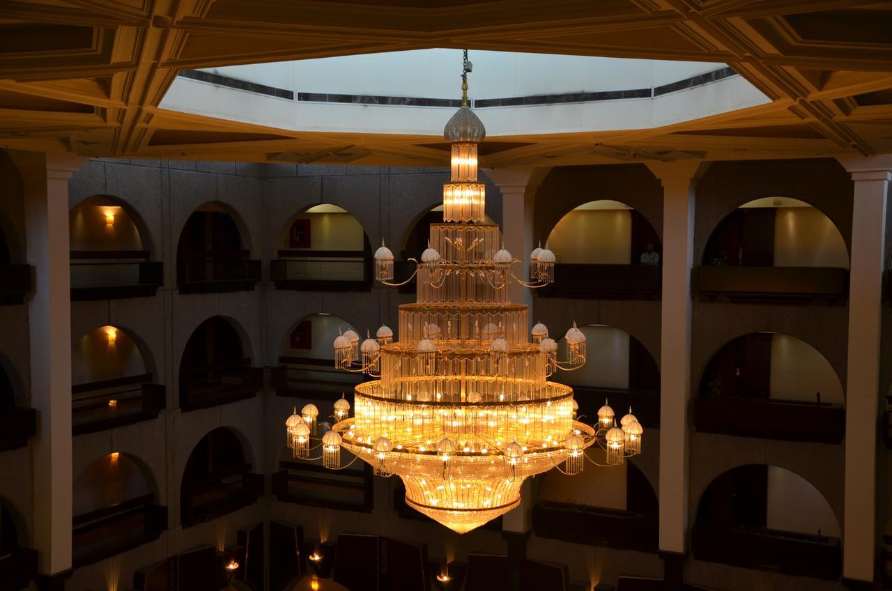 Basra International Hotel ภายนอก รูปภาพ