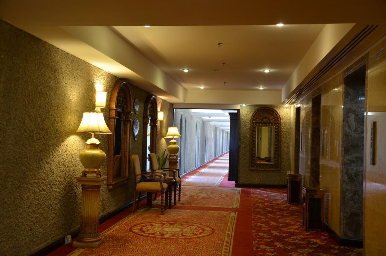 Basra International Hotel ภายนอก รูปภาพ