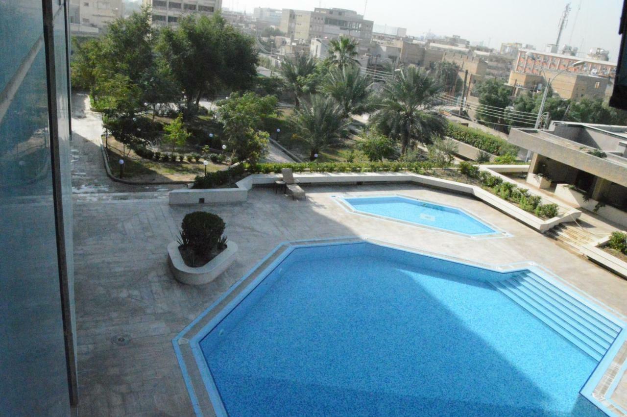 Basra International Hotel ภายนอก รูปภาพ